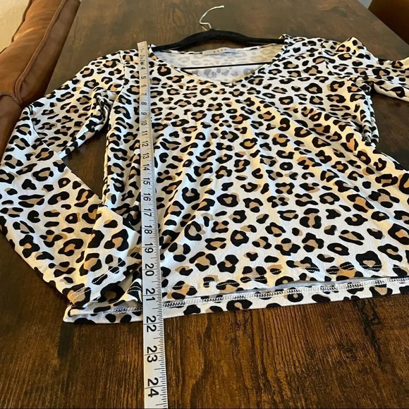 Gaze Cheetah Print Long Sleeve Top - Picture 10 of 12